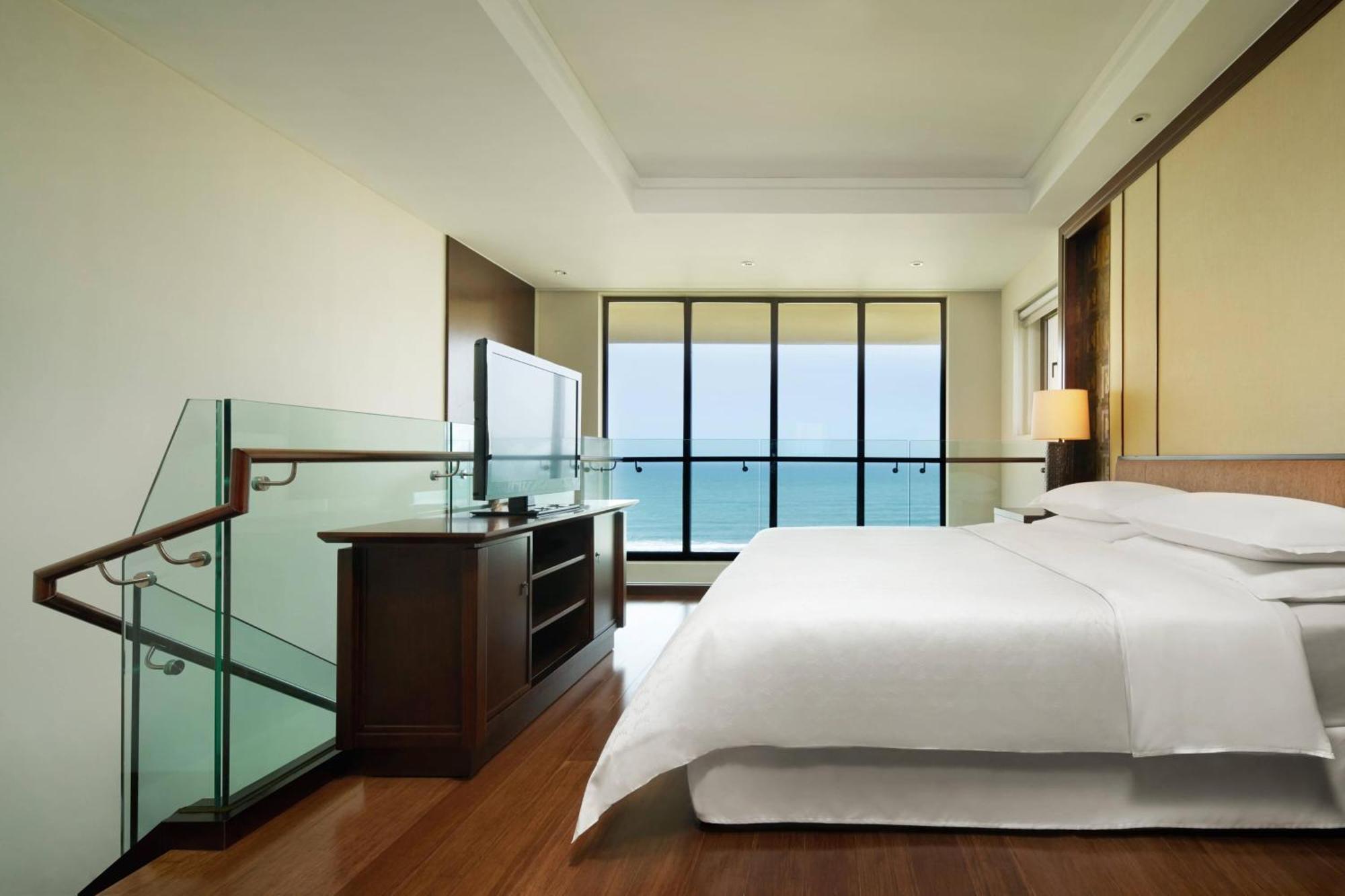 Sheraton Shenzhou Peninsula Resort Wanning Exterior foto